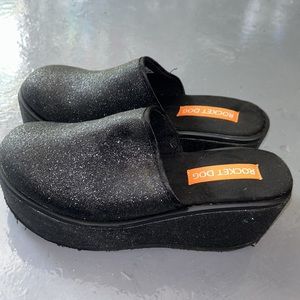 Rocket dog brand plaque sparkly clogs size 7 women’s 3 inch heel with platform